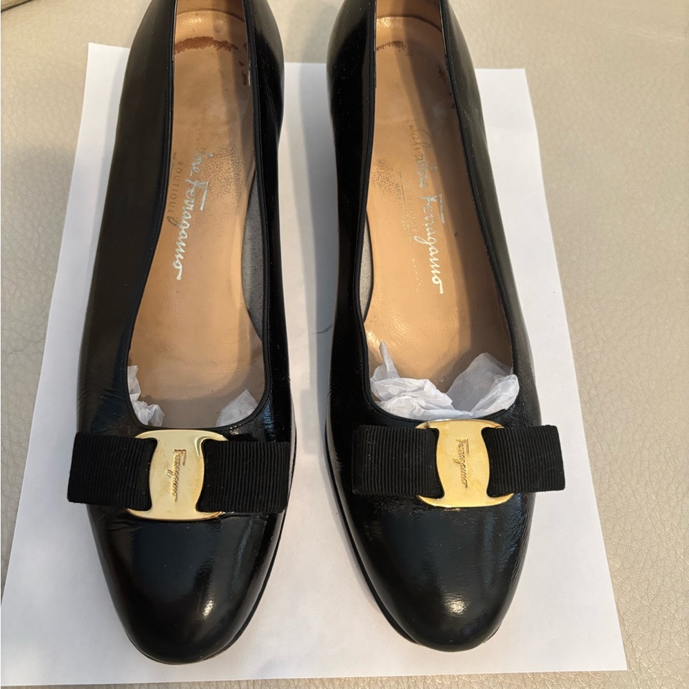 Salvatore Ferragamo black patent leather shoes size 8.5